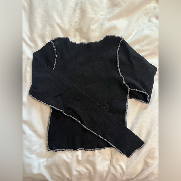 BRANDY MELVILLE LONG SLEVE - Picture 2 of 2